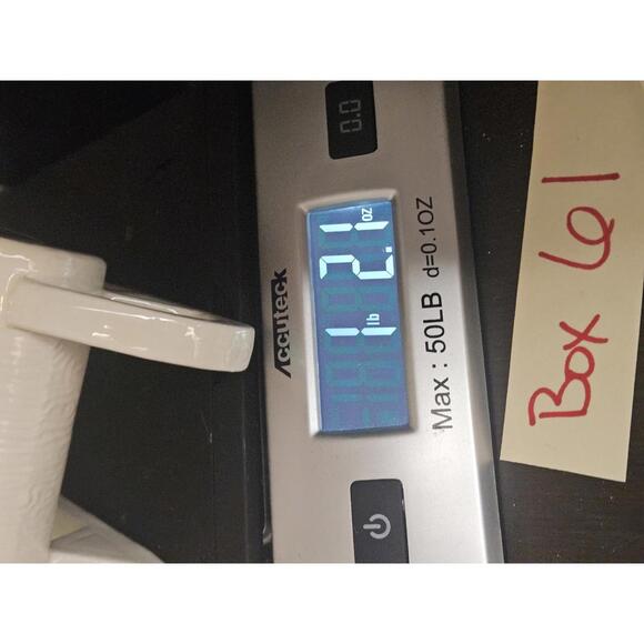 Vintage Ceramic Sleigh Christmas Centerpiece Ready To Display 7.5 In - Picture 12 of 12